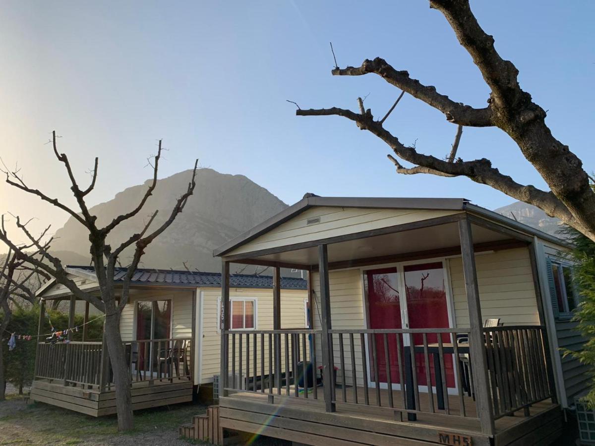 Camping Oliana Exterior foto