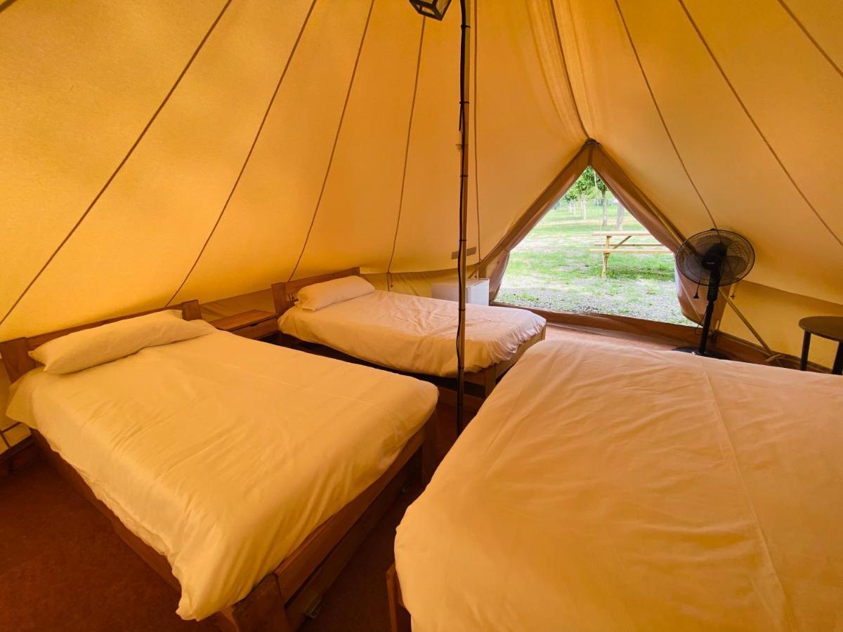 Camping Oliana Exterior foto