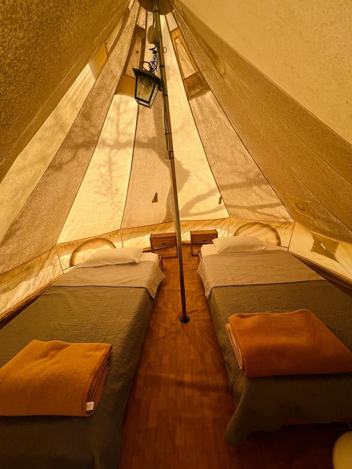 Camping Oliana Exterior foto