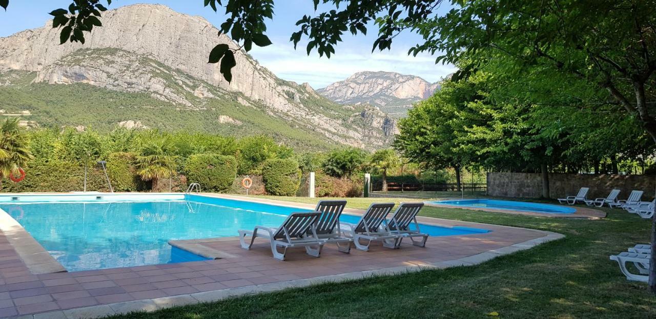 Camping Oliana Exterior foto